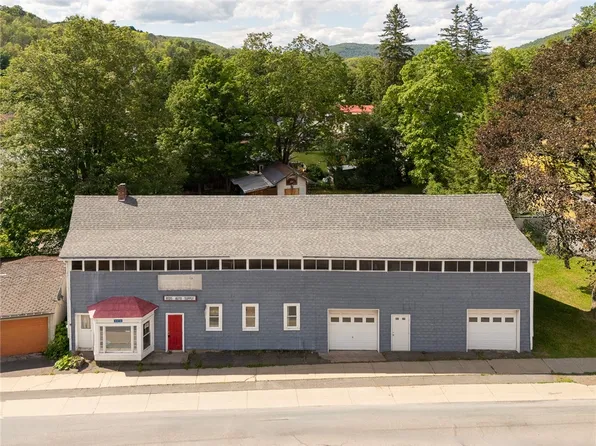 5572 Washington St, Prattsville, NY 12468