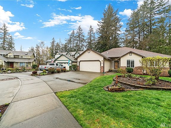 2nd image of 3009 Hanna Ct NE