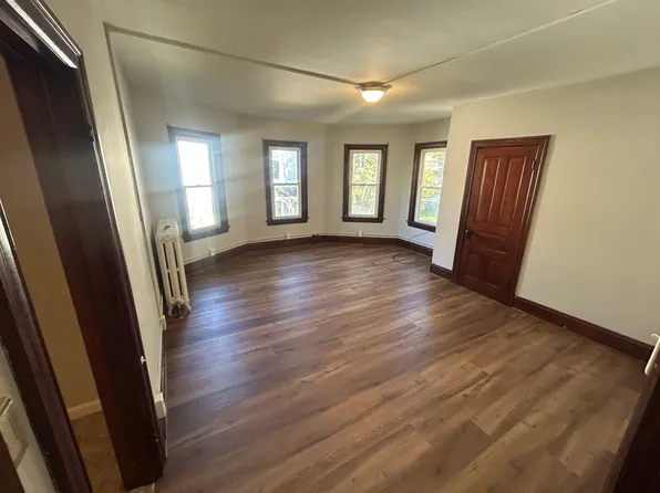 444 E Broad St #A, Quakertown, PA 18951