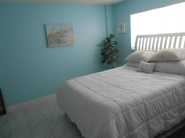 4540 N Ocean Dr #210 — Photo 24