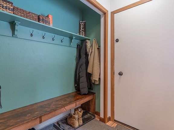 4th image of 3361 Fernwood Ave