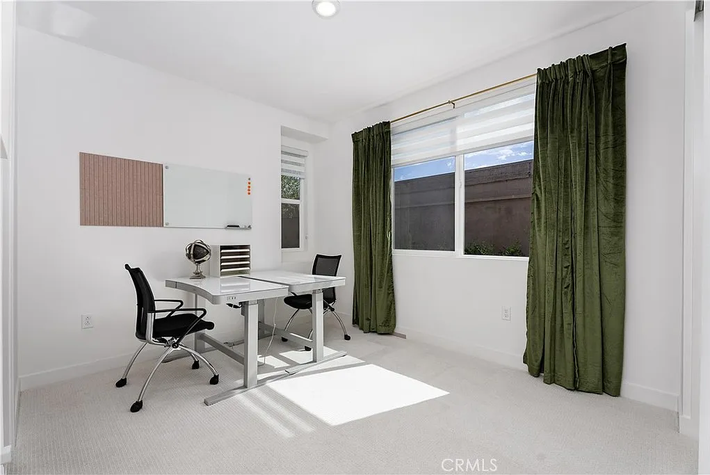 4 bed, 3.5 bath, 1855 sqft, $4,600 — Photo 4
