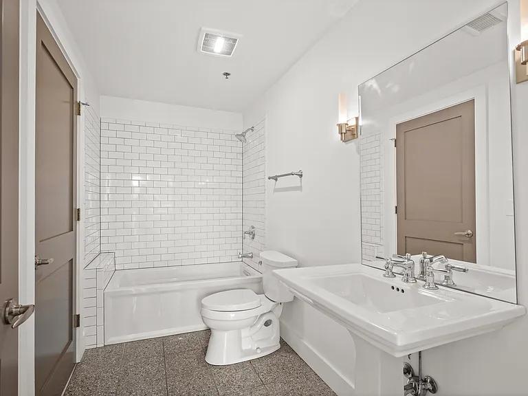 1100 Howell Mill Rd NW #212 — Photo 31