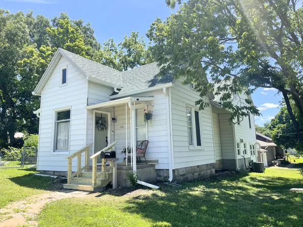 110 E Russell Ave, Warrensburg, MO 64093