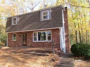 275 Castle Dr, Montross, VA 22520