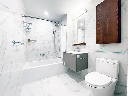 Rented by Bohemia Realty Group | media 19