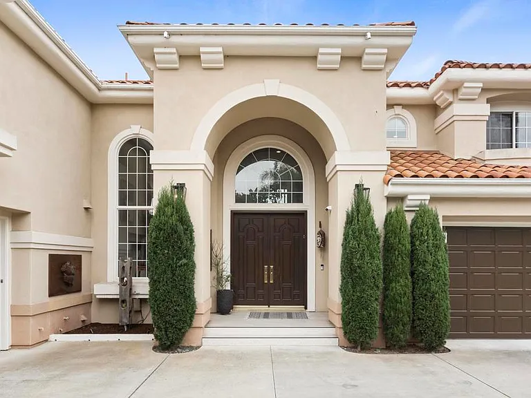 6805 Farms View Ct — Photo 2