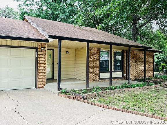 4th image of 1101 W Vicksburg Pl