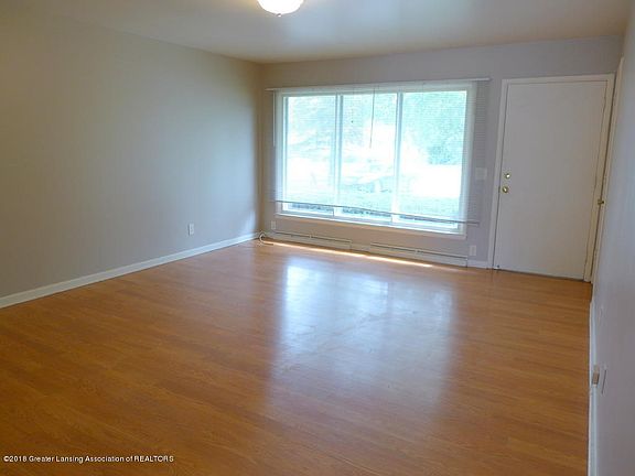 3rd image of 1621 Haslett Rd