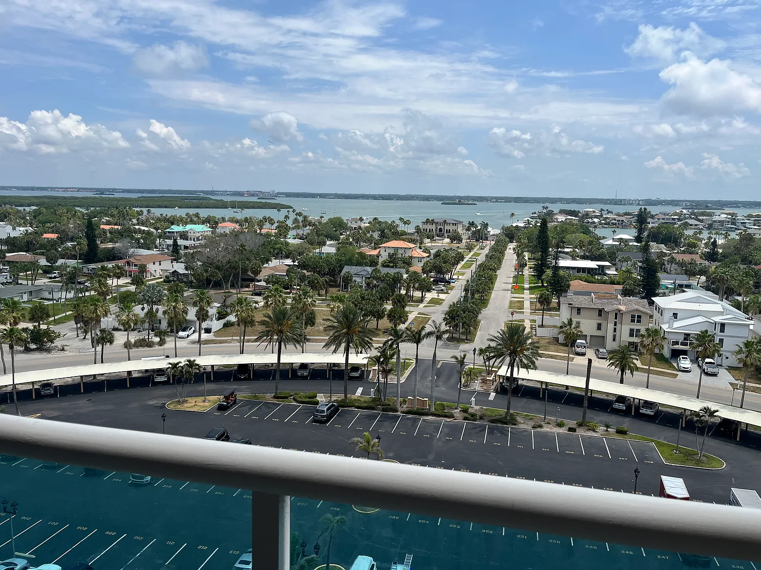 2 bed, 1090 sqft, $3,850 — Photo 4