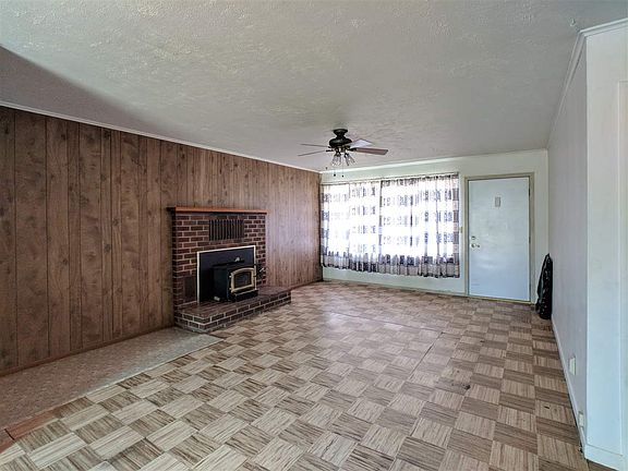 2nd image of 748 Pioneer St