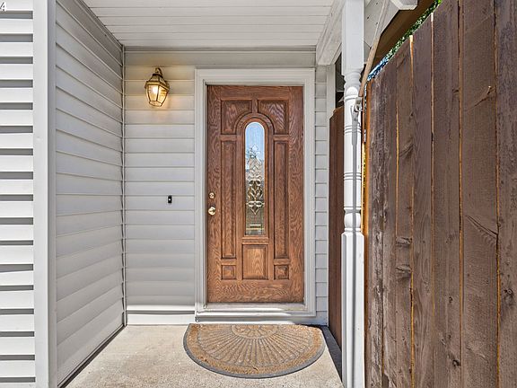 3rd image of 3777 NE Meadow Ln