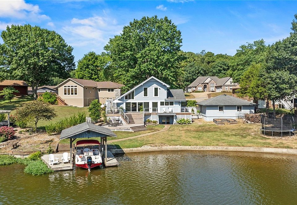 1st image of 12 Wandsworth Dr