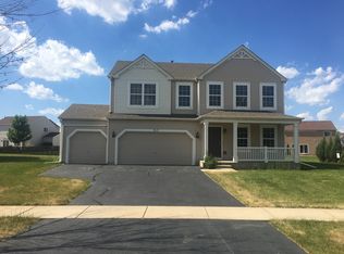 317 Goldenrod Dr, Minooka, IL 60447