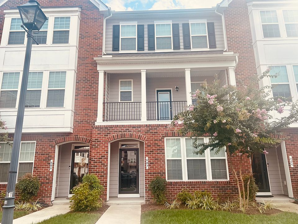 1st image of 607 Petunia Pl