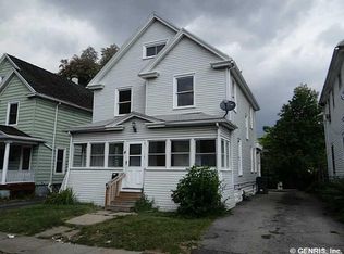 4 Riverbank Pl, Rochester, NY 14621