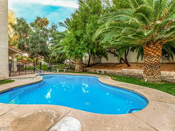 1413 Splendido Dr, Las Vegas, NV 89117