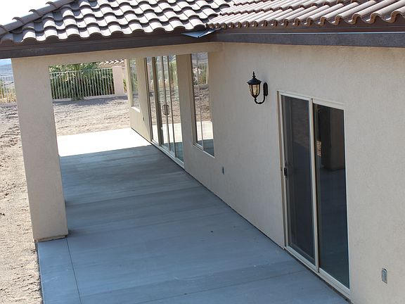 5th image of 2904 Desert Heights Dr