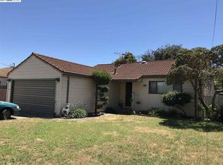 15951 Saint Johns Dr, San Lorenzo, CA 94580