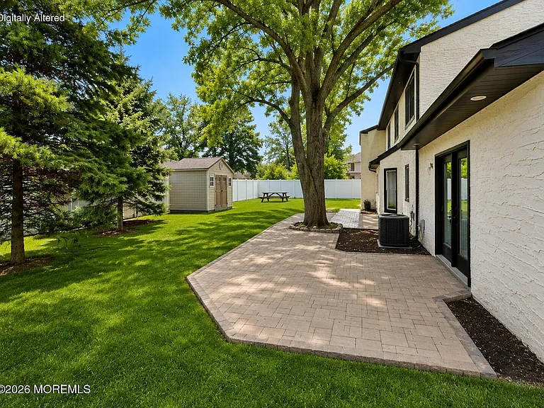530 Palmer Ave — Photo 9
