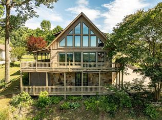 132 Millers Mill Estate Rd, Byrdstown, TN 38549