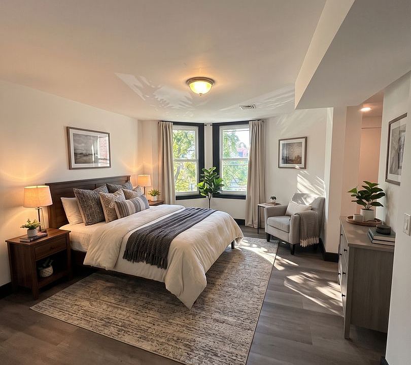1st image of 910 S 18th St APT 2