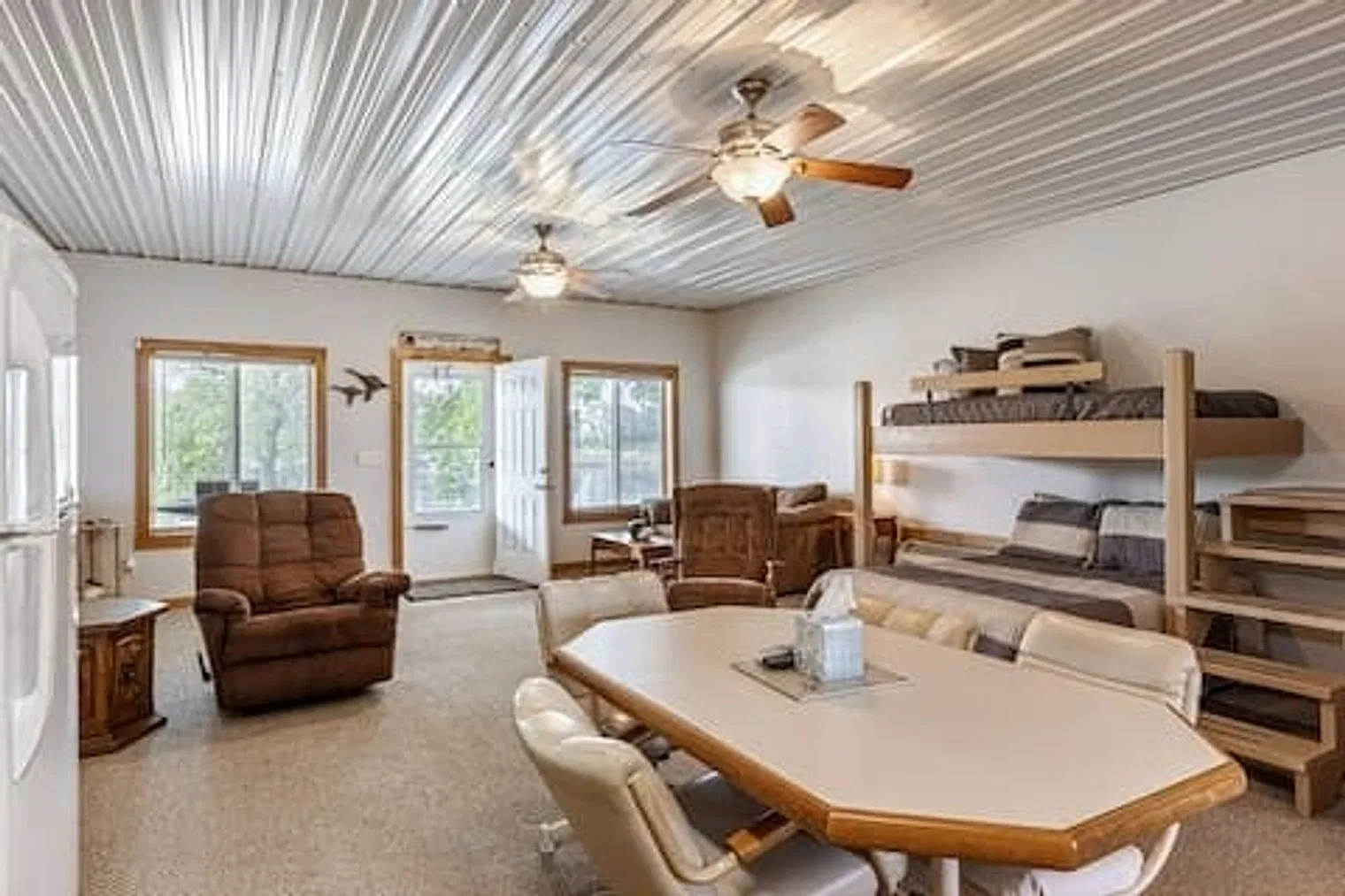5 bed, 5.0 bath, $30,000 — Photo 1