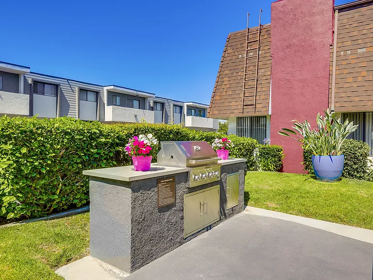 Cypress Park Apartments — Photo 11