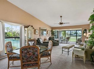 402 Foxtail Ct, Naples, FL 34104