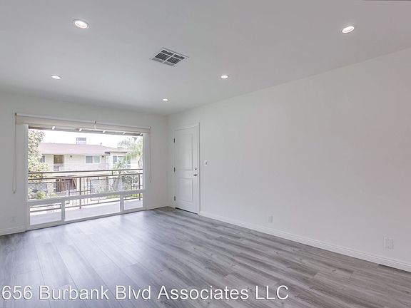 5th image of 12656 Burbank Blvd APT 15