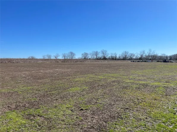 970 County Road 15170, Blossom, TX 75416