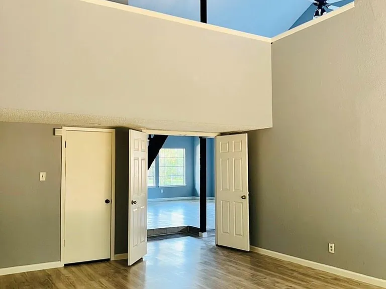 7627 Candlegreen Ln — Photo 13