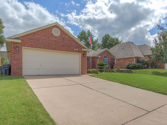 5th image of 13273 S Oak Pl