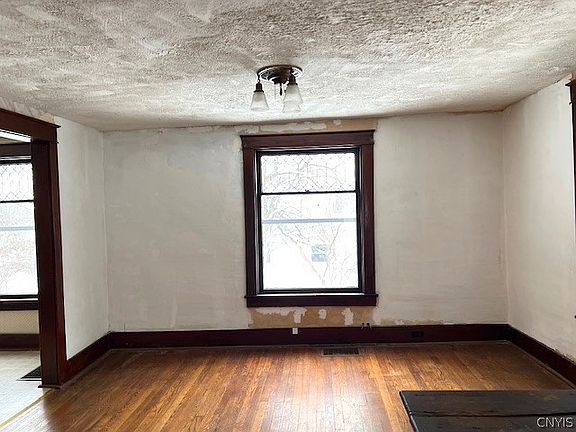 5th image of 5969 Stockbridge Hill Rd