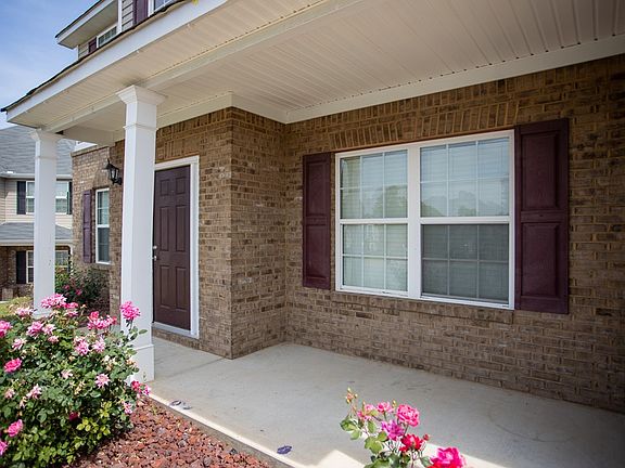 3rd image of 6 Crestwood Ct