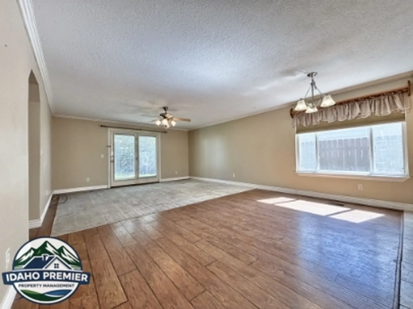 Charming 2-Bed, 1 Bath Single Family Home — Photo 2