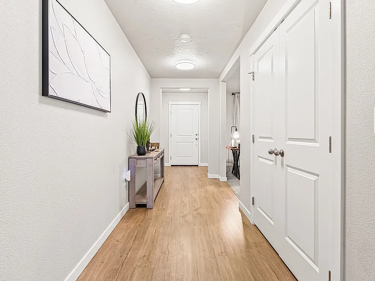 3882 E Berwick Dr — Photo 3