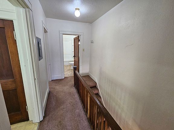 4th image of 110-112 N Michigan St #B