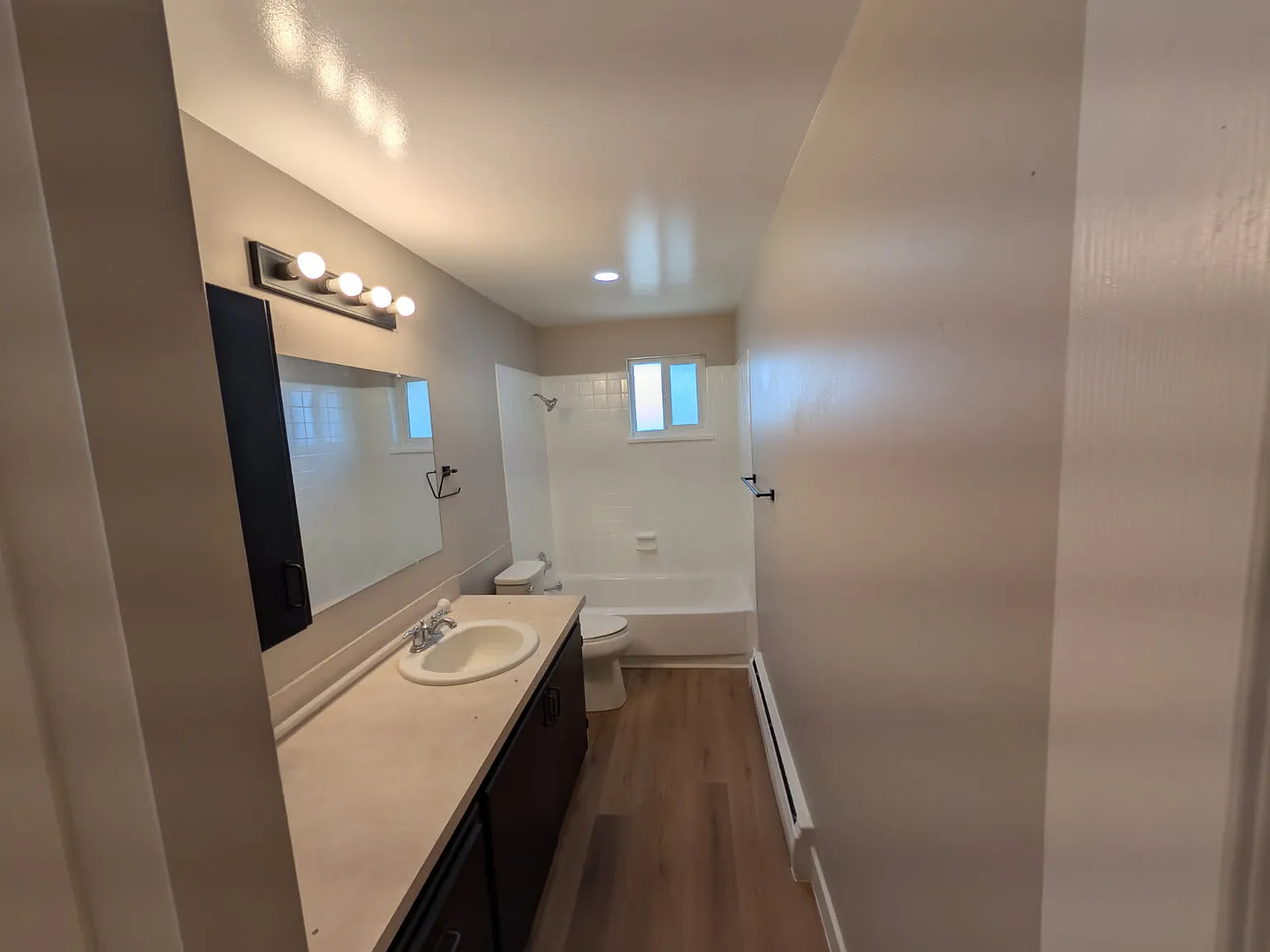2 bed, 850 sqft, $1,595 — Photo 3