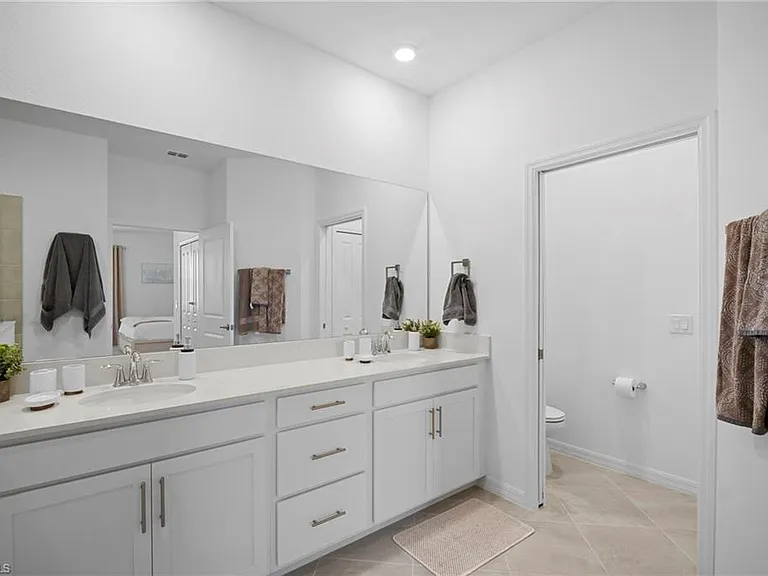 15158 Bluffton Ln #2022 — Photo 32