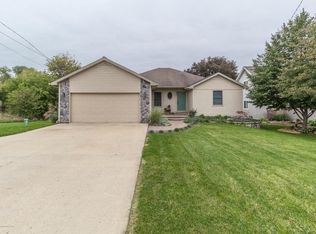 14452 Limerick Ln, Cement City, MI