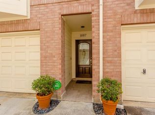 1887 Ewing St, Houston, TX 77004
