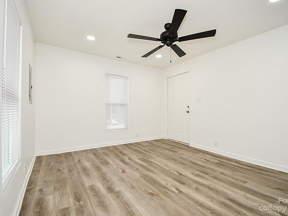 4th image of 1344 Essex St
