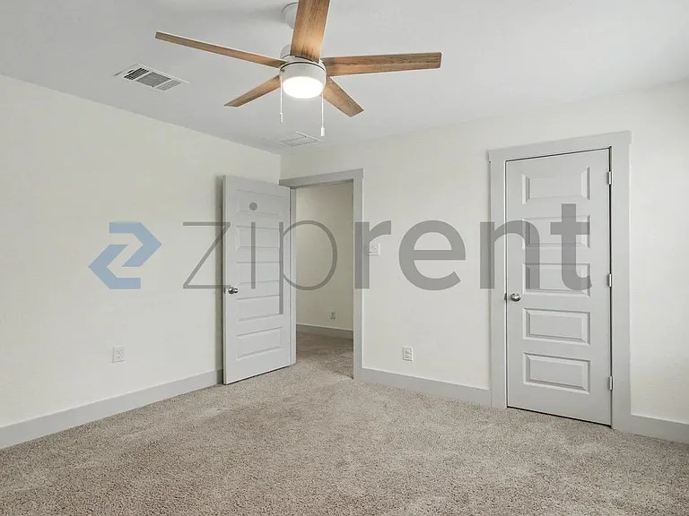 4518 Lampasas Flts — Photo 22
