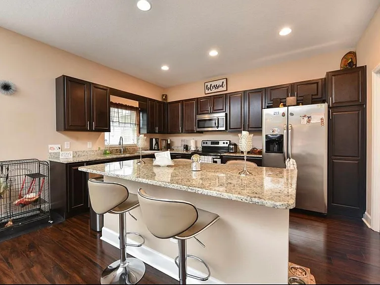 1451 Salisbury Dr — Photo 10