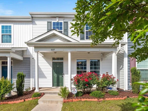 1027 Myers Point Dr, Morrisville, NC 27560