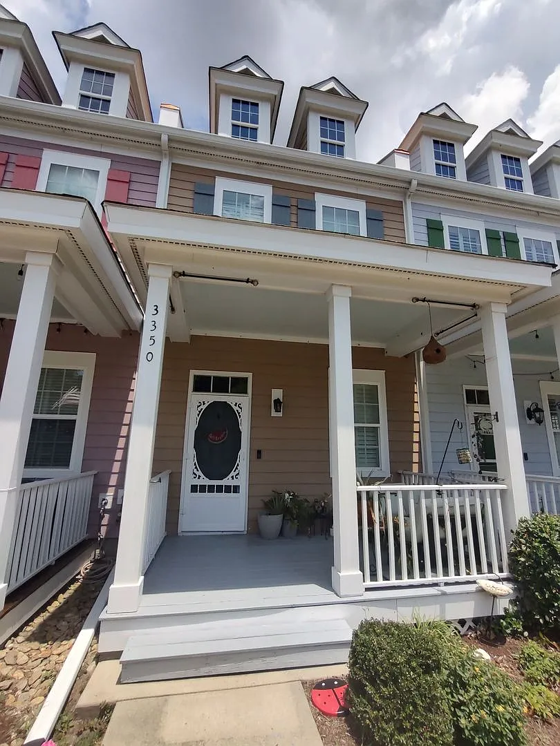 Beautiful 2 Bedroom Townhome in Market Common Prime Location Near the Beach! — Photo 3