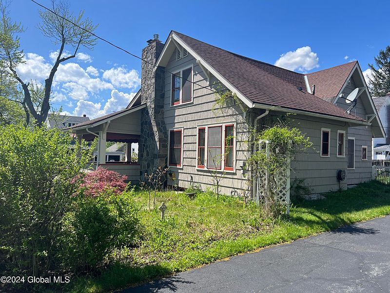 2nd image of 150 Kingsboro Avenue