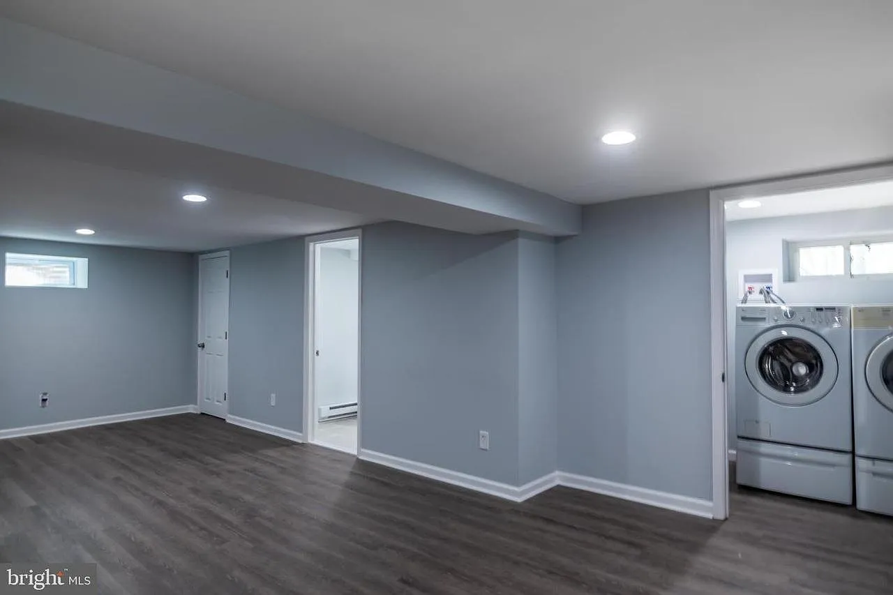 4 bed, 2300 sqft, $3,595 — Photo 4