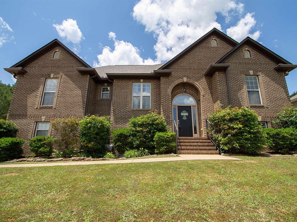 1st image of 665 Woodland Cir